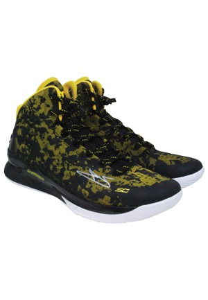 Stephen Curry Autographed "Road Warrior" Curry One Sneakers with "2015 MVP" Inscription (JSA • Curry COAs)