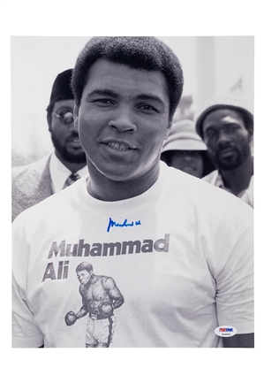 Muhammad Ali Autographed 11"x14" Photo (PSA/DNA)