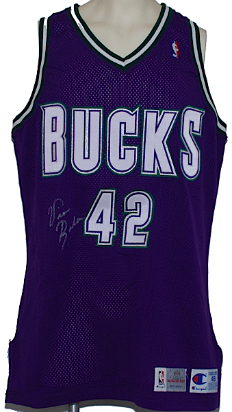 Vin Baker Signed Milwaukee Bucks Jersey (JSA COA) 1993 1st Round Pick –  Super Sports Center