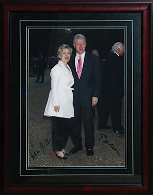 Framed President Bill Clinton & Hillary Clinton Autographed Photo (JSA)
