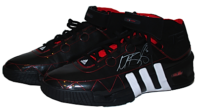 2008-2009 Michael Beasley Rookie Miami Heat Game-Used & Autographed Sneakers (JSA)