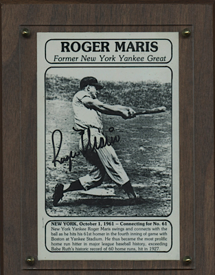 Framed Roger Maris Autographed Photo (JSA)
