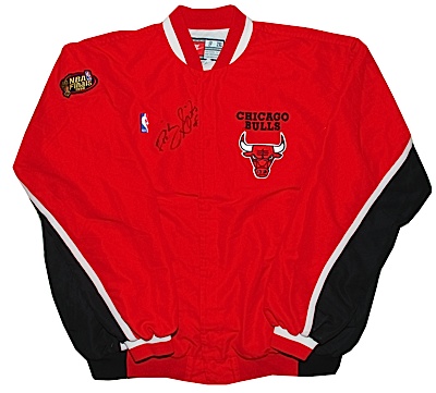 1998 Dickey Simpkins Chicago Bulls Worn & Autographed Road NBA Finals Warm-Up Jacket and Pants (2) (Championship Season) (JSA) (Bulls LOA)