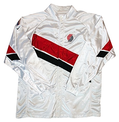 2001-2002 Scottie Pippen Portland Trailblazers Worn Home Warm-Up Jacket & Pants (2)