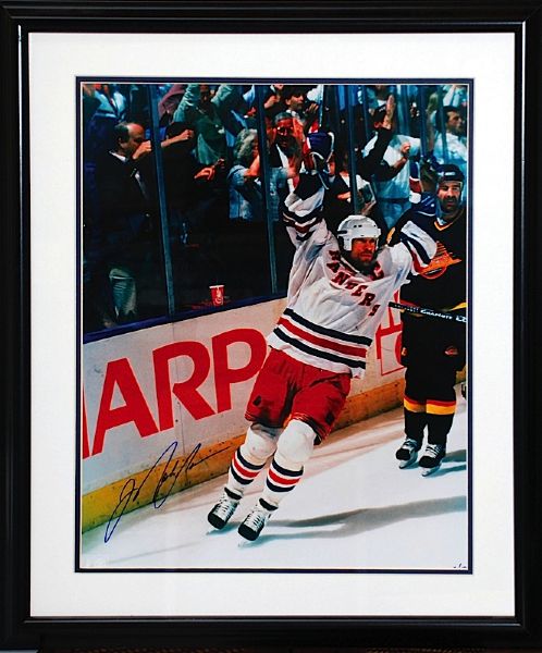 Framed Mark Messier NY Rangers Autographed Limited Edition 16 x 20 Photo (JSA)