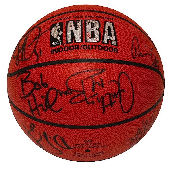 1992-1993 Orlando Magic Team Autographed Basketball with Shaq Rookie (JSA)