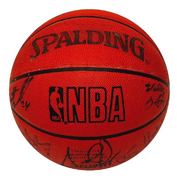 1997-1998 Chicago Bulls Team Autographed Basketball - Last Championship with Michael Jordan (JSA) (UDA) 