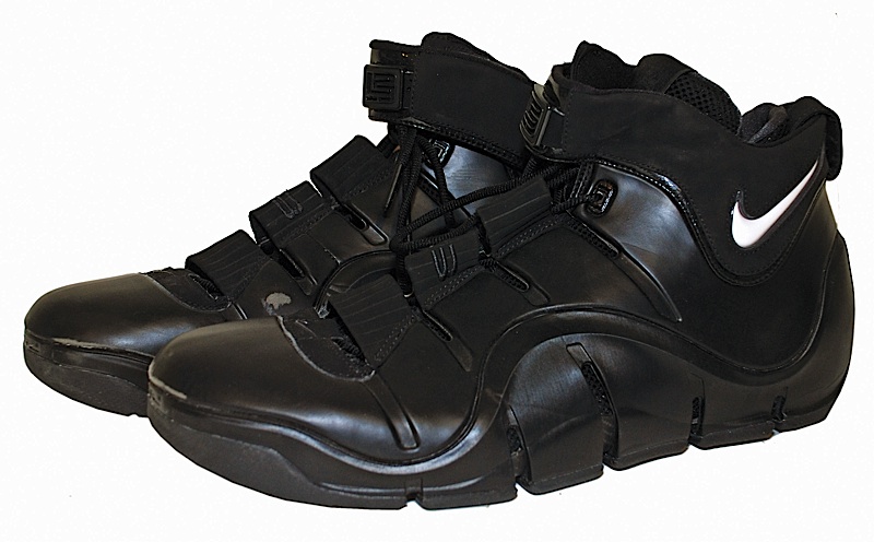 2006 lebron james shoes