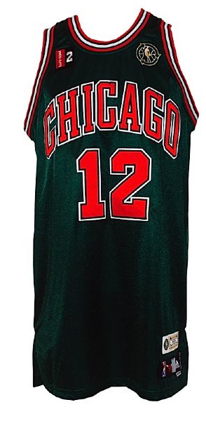2008-2009 Kirk Hinrich Chicago Bulls Game-Used “Go Green” Jersey (Bulls LOA) (Kerr/Van Lier Patch)