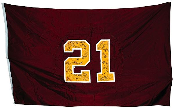 11/30/2008 Sean Taylor Memorial Flag that Flew Over Fed Ex Field Autographed by Entire 53 Man Roster (JSA) (Redskins LOA) (JO Sports LOA)