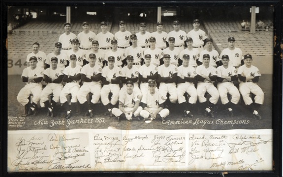 1952 NY Yankees American League Champions Photo with Original Photo (JSA) 