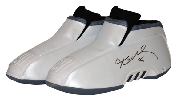2001-2002 Kobe Bryant Los Angeles Lakers Game-Used & Autographed Sneakers (JSA)