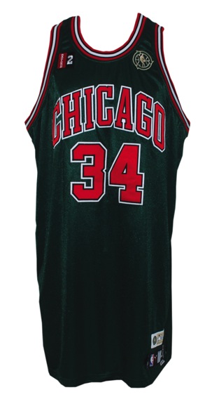 2008-2009 Aaron Gray Chicago Bulls Game-Used “Go Green” Jersey (Bulls Documentation) (Kerr/Van Lier Patch)