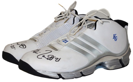 2003-2004 Kevin Garnett Minnesota Timberwolves Game-Used & Autographed Sneakers (JSA)