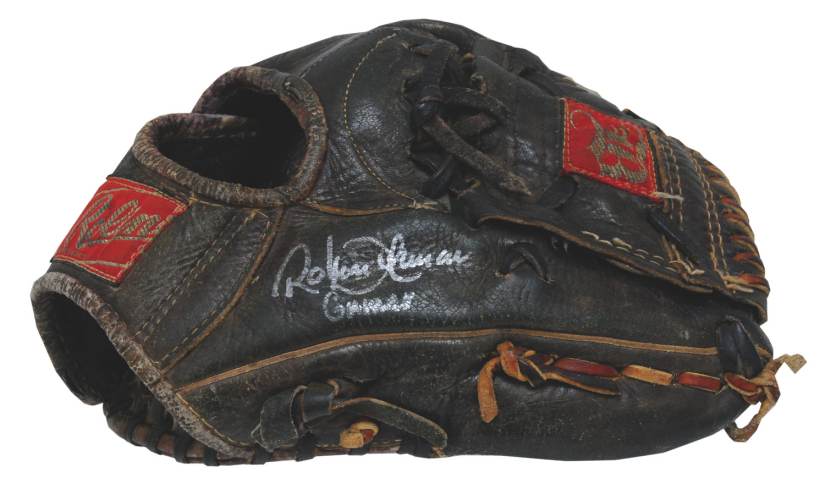 Lot Detail - Circa 1991 Roberto Alomar Toronto Blue Jays Game-Used &  Autographed Glove (JSA) (Eskin-PSA/DNA LOA)