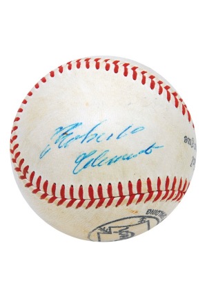 Roberto Clemente Autographed Baseball (JSA)