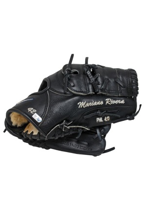 5/25/2011 Mariano Rivera NY Yankees Game-Used & Autographed Glove (1,000th Game as a Yankee)(JSA)(Steiner LOA)(MLB)