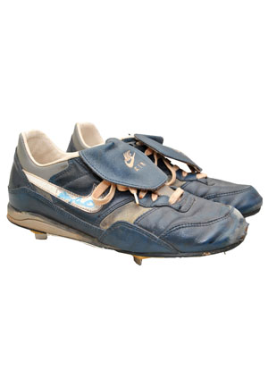 Gary Carter New York Mets Game-Used & Autographed Cleats (JSA)