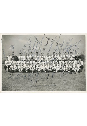 1940 Chicago Bears Team Signed Photo (JSA • Championship Season)