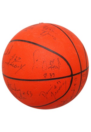 1989-90 Louisiana State University Tigers Team Signed Basketball with Rookie Shaquille ONeal (JSA)