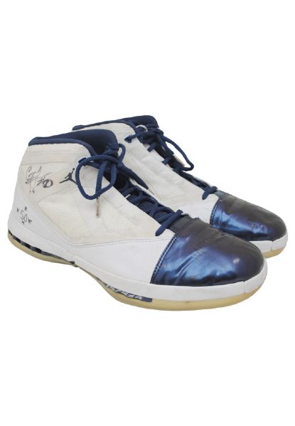 2001-02 Corey Maggette Los Angeles Clippers Game-Used & Autographed Sneakers (JSA • Elgin Baylor Collection)