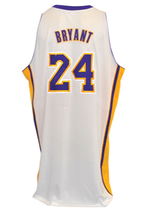 2011-12 Kobe Bryant Los Angeles Lakers Game-Used & Autographed Home Jersey (NBA Hologram)