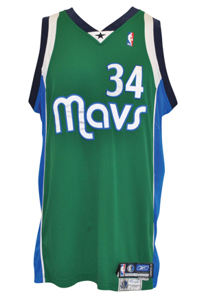 Dallas Mavericks Game-Used Road Jerseys — 2005-06 Devin Harris & 2004-05 Josh Howard (2)(NBA LOAs)