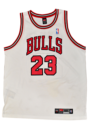 Michael Jordan Chicago Bulls Autographed Home Authentic Jersey (JSA • UDA)