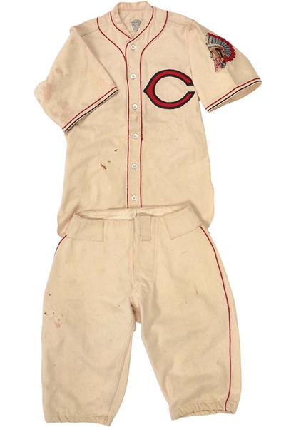 1936 Cleveland Indians Mascot Flannel Uniform (2)