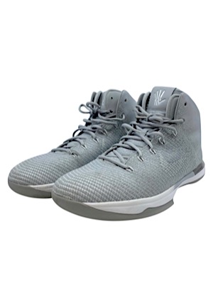 2016-17 Kawhi Leonard San Antonio Spurs Game-Used Sneakers (Ball Boy LOA • Photo-Matched)