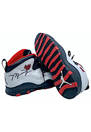 1995 Michael Jordan Chicago Bulls "Im Back" Air Jordan X No. 45 Game-Used Shoes (Rare)