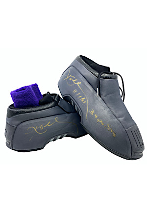 11/1/2001 Kobe Bryant Los Angeles Lakers Game-Used Dual-Autographed & Inscribed "39 Points" Kobe II Shoes & Armband (Photo-Matched • Full JSA • Ball Boy LOA • Championship Season)