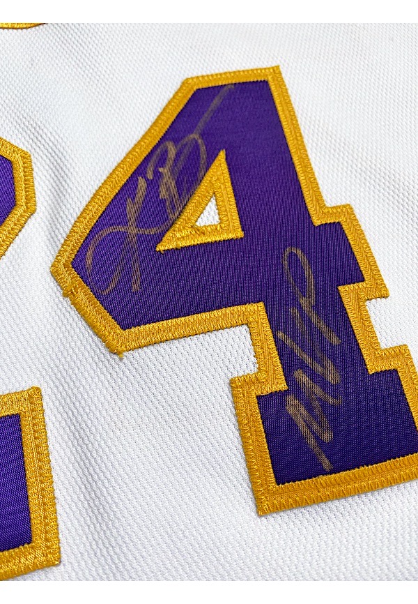Lot Detail - 3/23/2008 Kobe Bryant Los Angeles Lakers Game-Used 'Noche  Latina' Home Jersey (Photo-Matched • 36-Point, 14-Rebound Performance • NBA  MVP • NBA Scoring Champion)