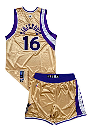 2005-06 Peja Stojakovic Sacramento Kings Game-Used Alternate Uniform (2)