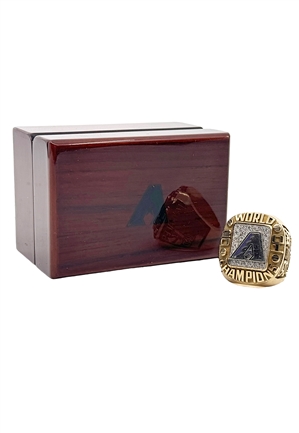 2001 Arizona Diamondbacks World Series Championship Ring With Presentation Box (10K REAL DIAMONDS)