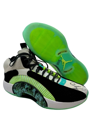 11/15/2021 Jayson Tatum Boston Celtics Game-Used & Dual Autographed PE Shoes (Photo-Matched)