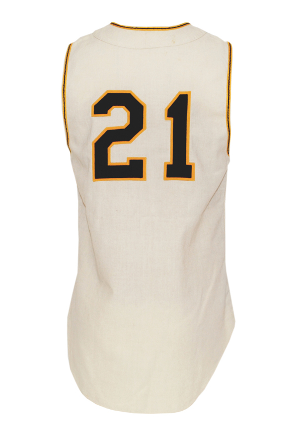 SIXTH ANNUAL BASKETBALL HALL OF FAME INDUCTION AUCTION (#31) 